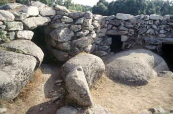 Casteddu de Cucuruzzu - vue de l'entrée Casteddu de Cucuruzzu - vue de l'entrée