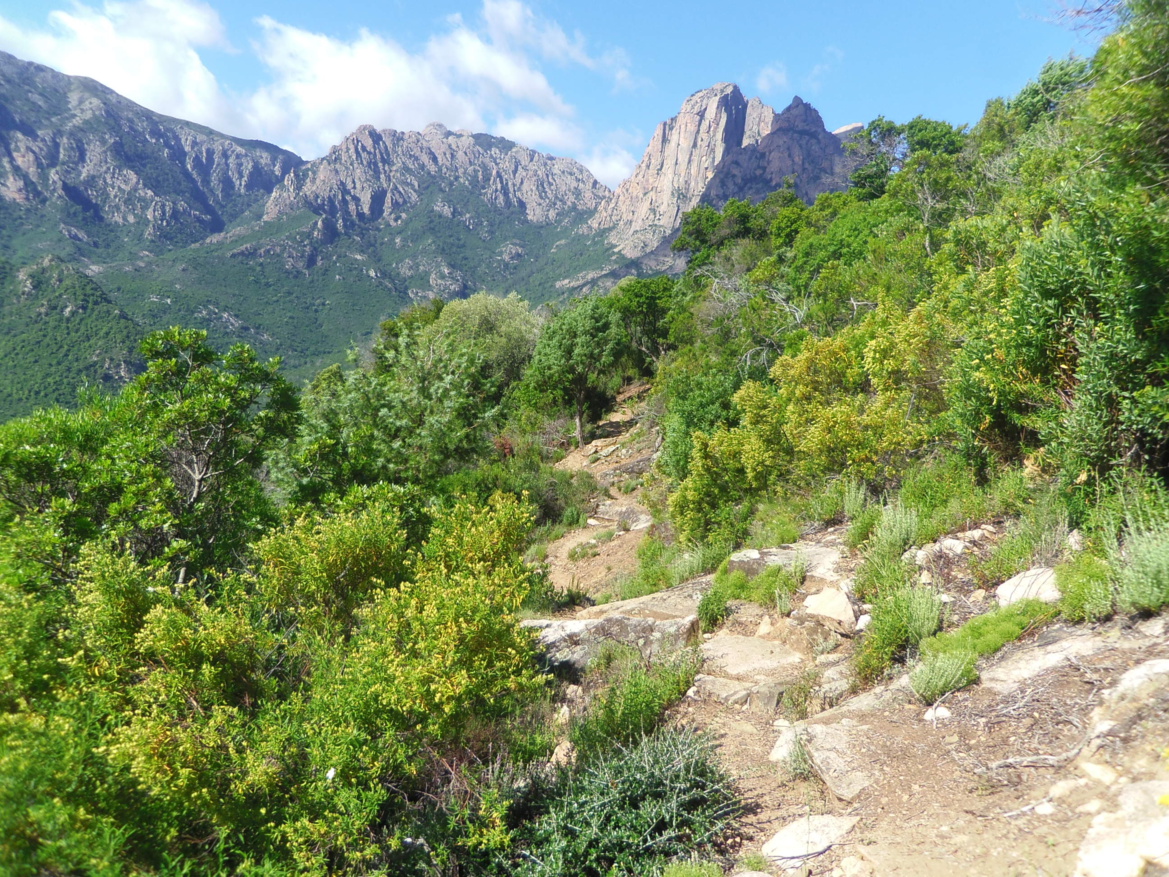 Da paesi à paesi… D’un village à l’autre…