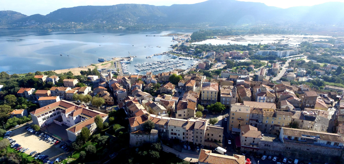 Porto-Vecchio (Porti Vechju) 